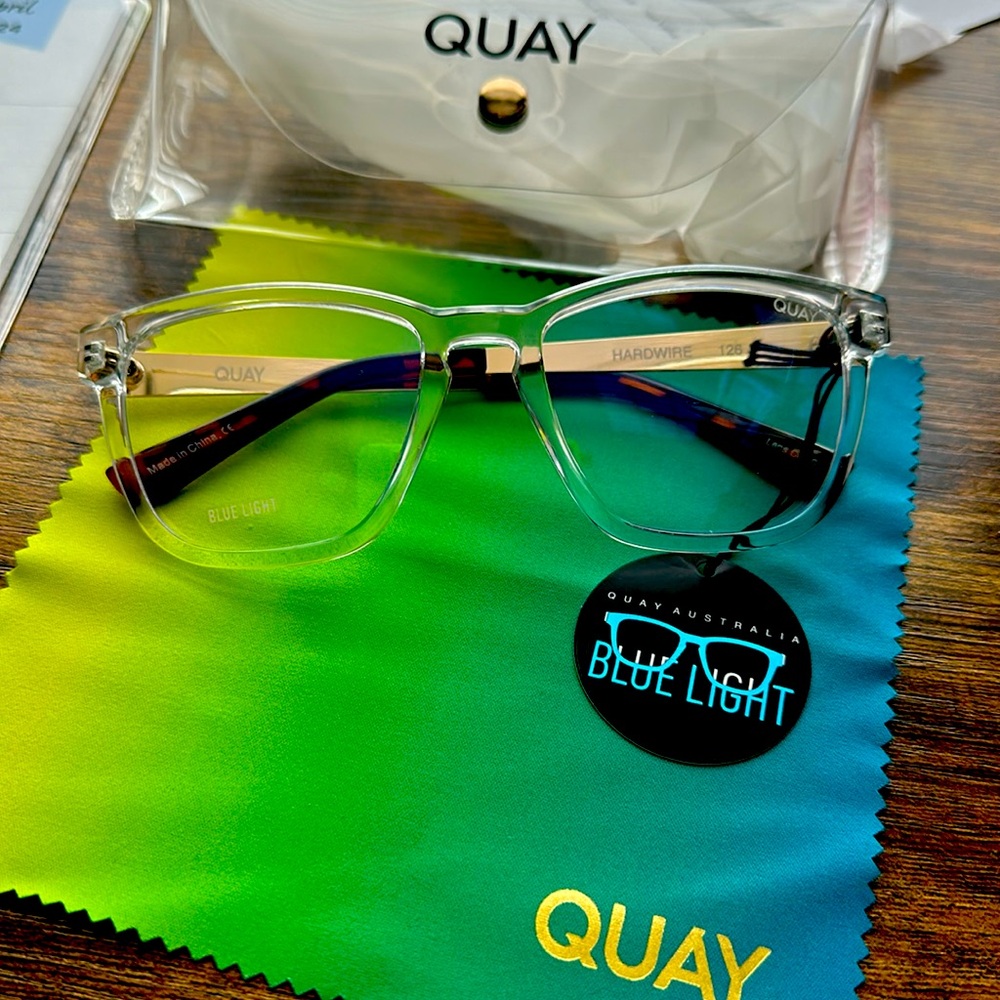 NEW Quay blue light hardwire glasses